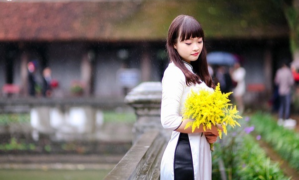 Cach-Tao-Dang-Thao-Mai-Khi-Chup-Anh-Ky-Yeu-Voi-Ao-Dai